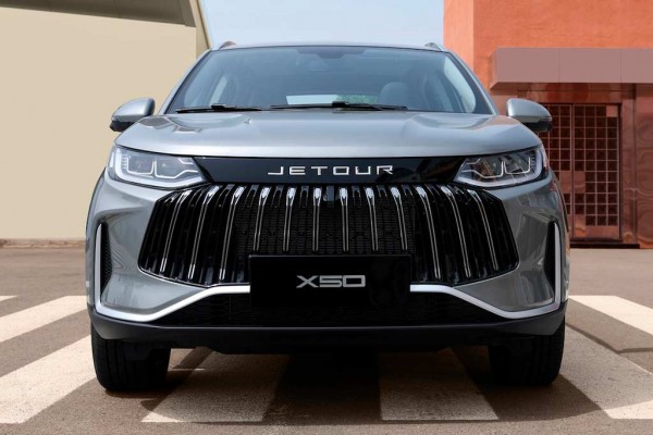 В России состоялась премьера кроссовера Jetour X50: это конкурент Geely Coolray